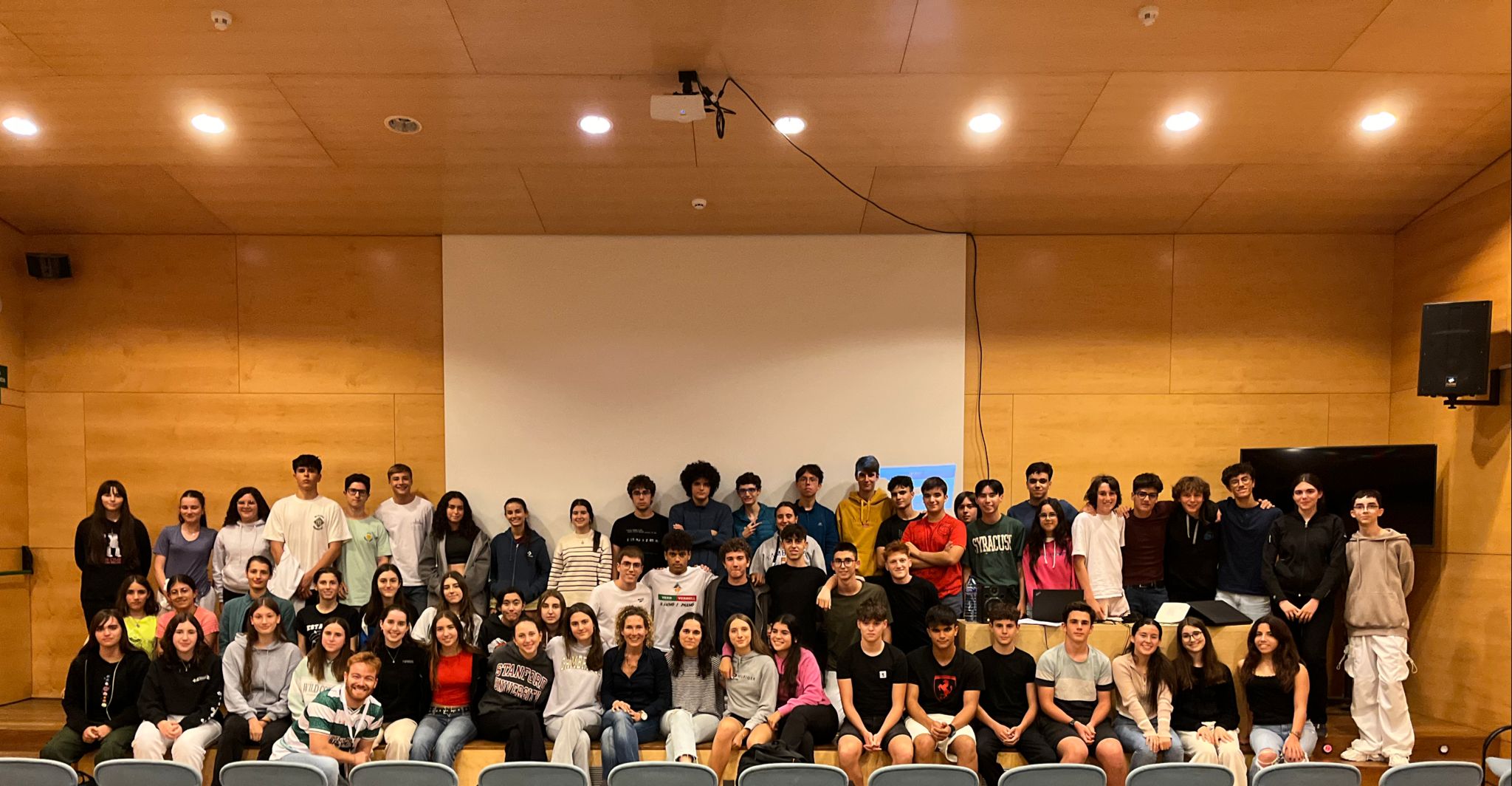 Els i les Joves i Ciència amb Laia Pallejà a l'Auditori de MónNatura Pirineus