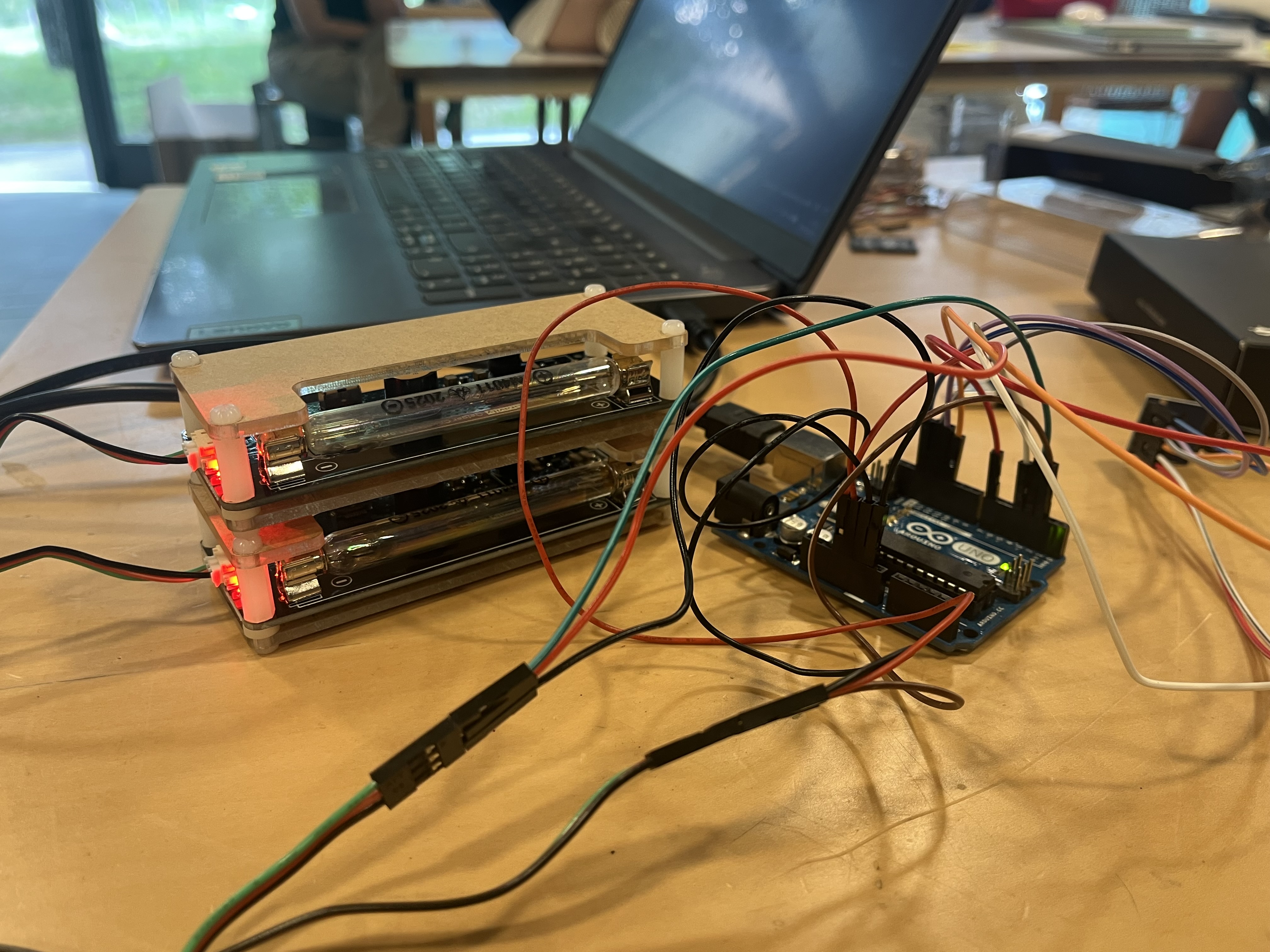 aparells electrònics del projecte de Satèl·lits